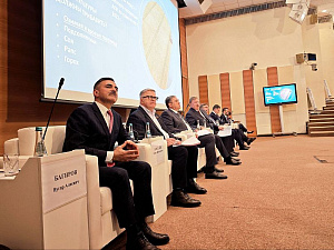 На парламентских слушаниях в Государственной Думе обсудили стратегические направления развития АПК в современных условиях санкционного давления