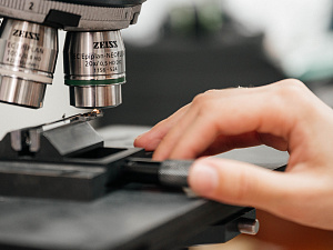 Томские ученые разработали инновационную технологию создания сверхпрочных алмазных покрытий для режущего инструмента